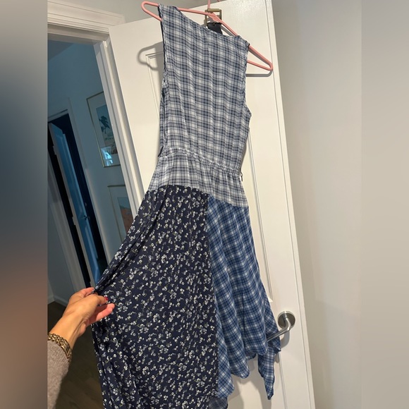 NWT MICHAEL Michael Kors Patchwork Handkerchief Hem Dress with Belt sz XS - Picture 4 of 5